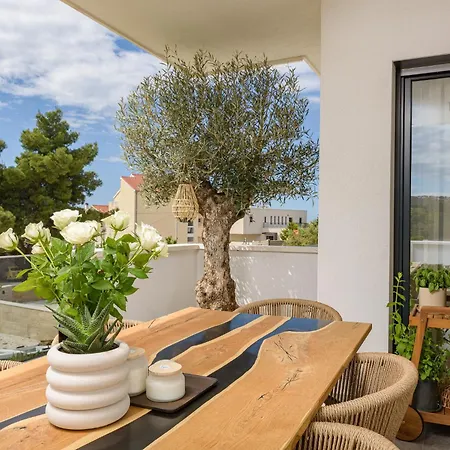 Azure Pine Apartman Trogir