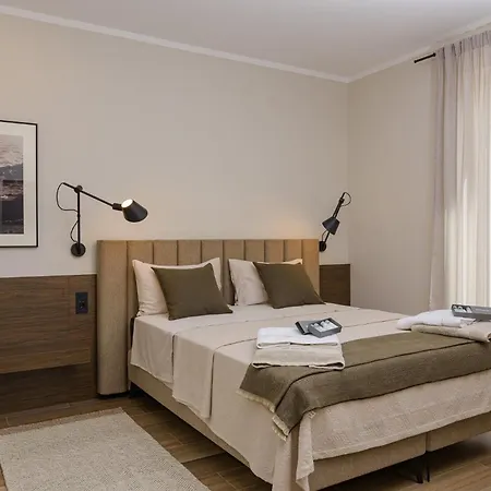 Azure Pine Apartman