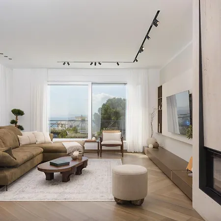 Azure Pine Apartman *