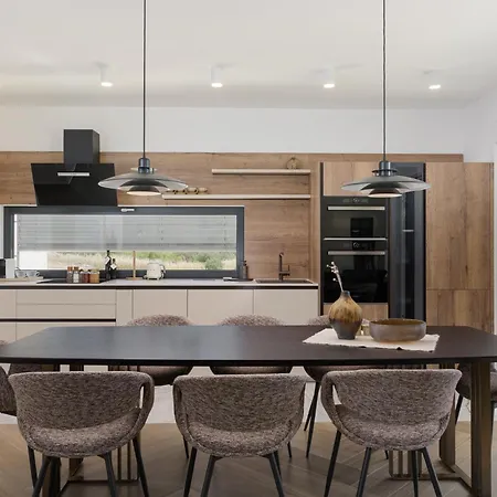 Azure Pine Apartman