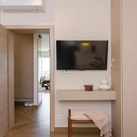 Azure Pine Apartman