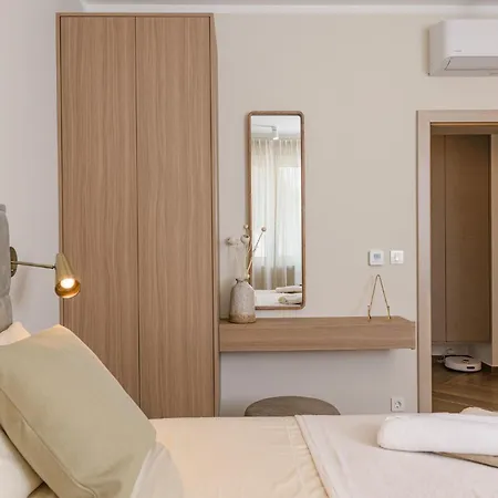 Azure Pine Apartman